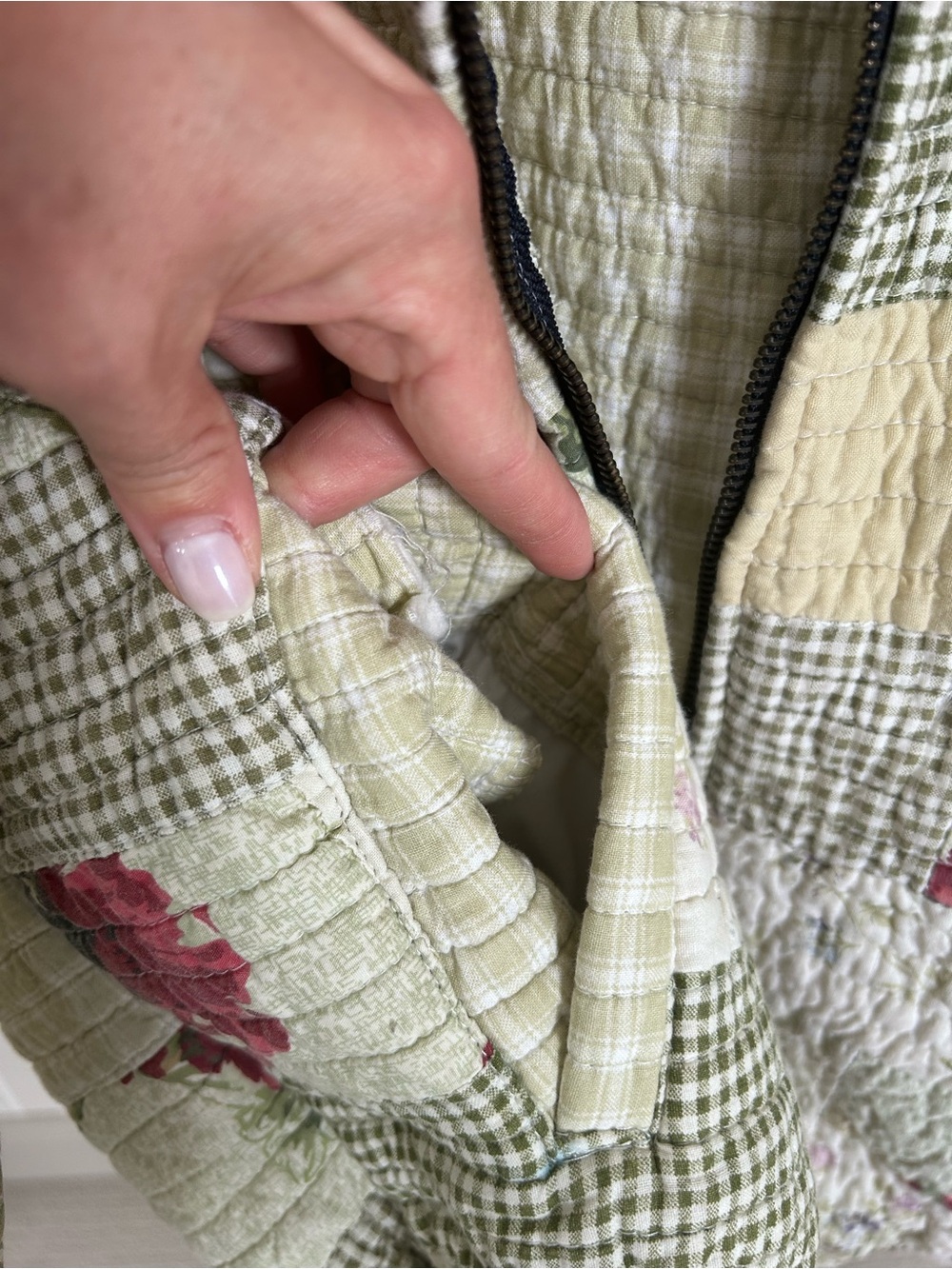 Urban Renewal Re/Creative Remade 100% Cotton Floral Patchwork Quilted Jacket L - Picture 5 of 5
